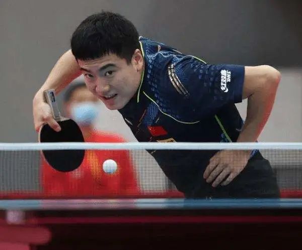 映了他的 映了他的